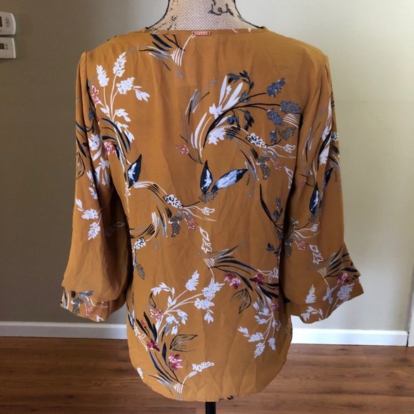 {Ivanka Trump} Floral Bell Sleeve Blouse - Picture 4 of 7